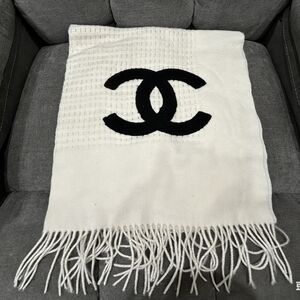 <AUTHENTIC>CHANEL Scarf